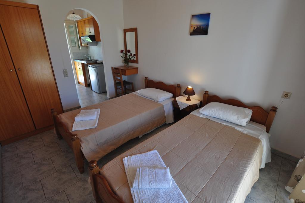 Liberty'S Studios Almiros Beach Екстериор снимка