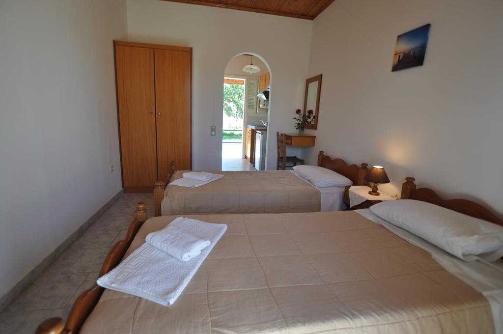 Liberty'S Studios Almiros Beach Екстериор снимка